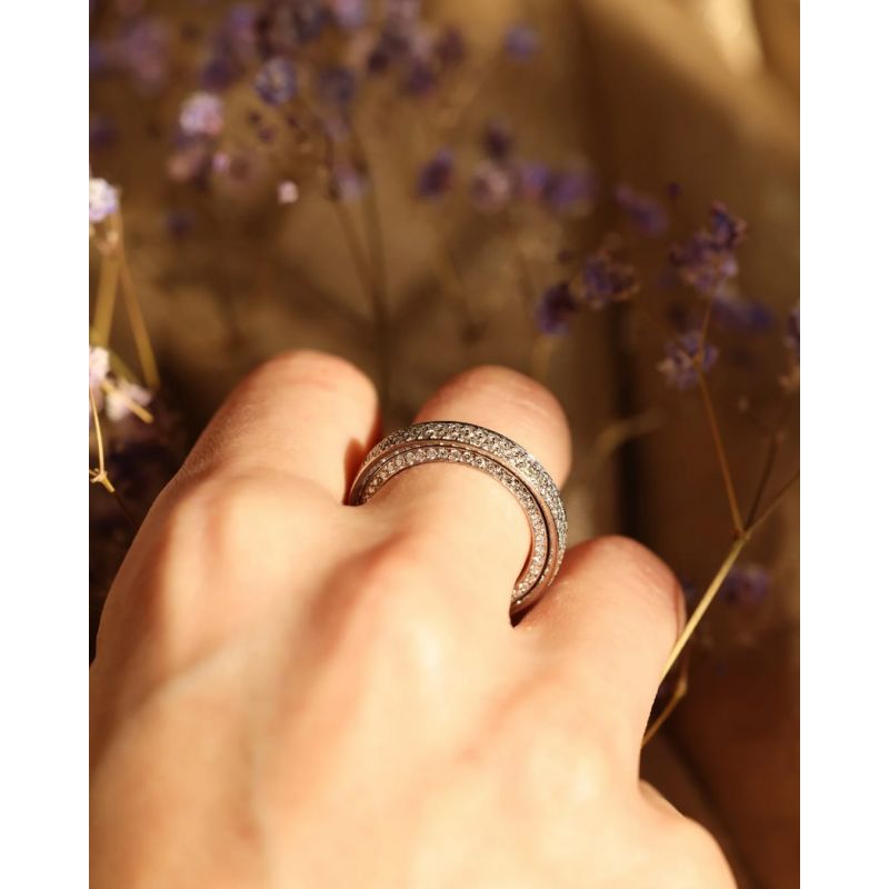 obrączka w typie "eternity"
